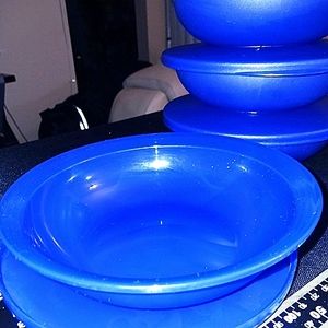 **BRAND NEW** TUPPERWARES SOUP SERVING BOWL SET